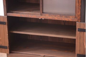 アンティーク家具　モールガラス入り!扉・脚付きのリメイク品　縦型戸棚(収納棚)