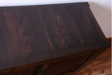 アンティーク家具　欅材と檜材!高級感あふれる和製アンティークの収納箪笥サイドボード(水屋箪笥)