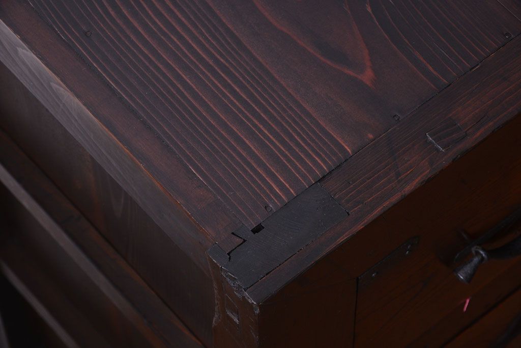 アンティーク家具　欅材と檜材!高級感あふれる和製アンティークの収納箪笥サイドボード(水屋箪笥)