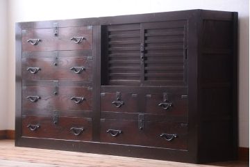 アンティーク家具　欅材と檜材!高級感あふれる和製アンティークの収納箪笥サイドボード(水屋箪笥)