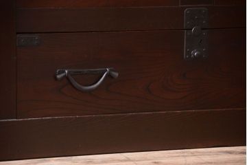 アンティーク家具　欅材と檜材!高級感あふれる和製アンティークの収納箪笥サイドボード(水屋箪笥)