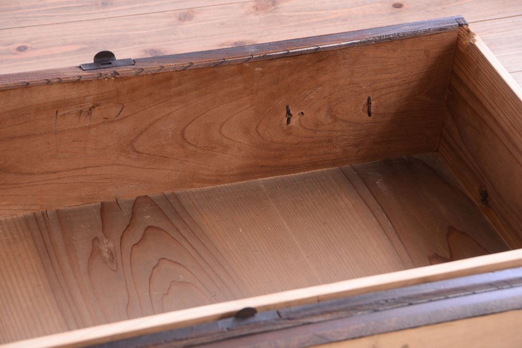 アンティーク家具　欅材と檜材!高級感あふれる和製アンティークの収納箪笥サイドボード(水屋箪笥)