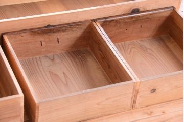 アンティーク家具　欅材と檜材!高級感あふれる和製アンティークの収納箪笥サイドボード(水屋箪笥)