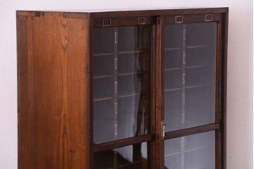 アンティーク家具　三方栗材!ネームプレート付きマス目収納戸棚(1)