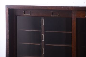 アンティーク家具　三方栗材!ネームプレート付きマス目収納戸棚(2)