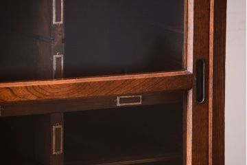 アンティーク家具　三方栗材!ネームプレート付きマス目収納戸棚(2)