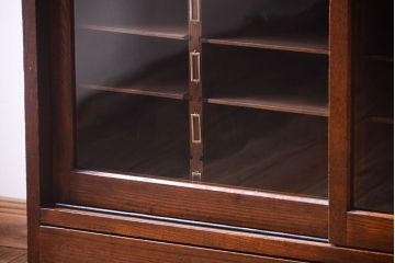アンティーク家具　三方栗材!ネームプレート付きマス目収納戸棚(2)