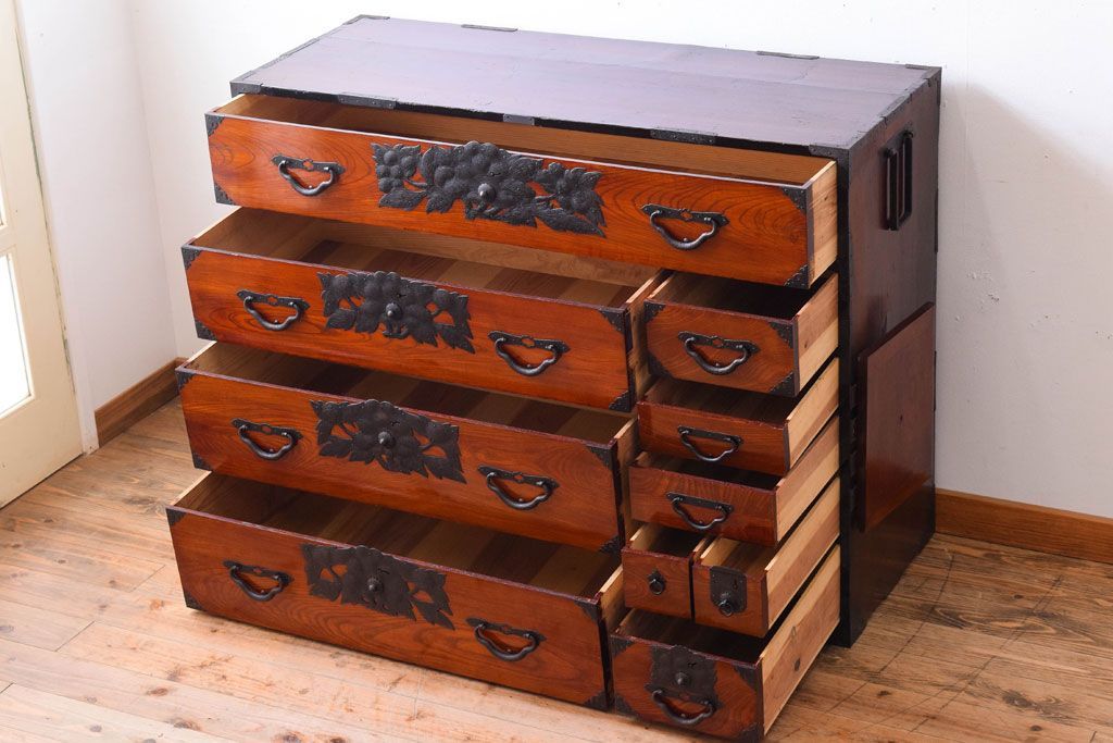 アンティーク家具　前面欅材　古民具・骨董　明治〜大正期のアンティーク最上箪笥