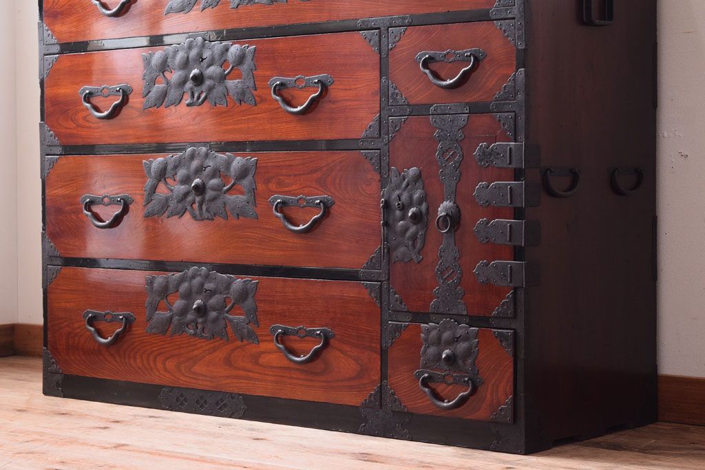 アンティーク家具　前面欅材　古民具・骨董　明治〜大正期のアンティーク最上箪笥