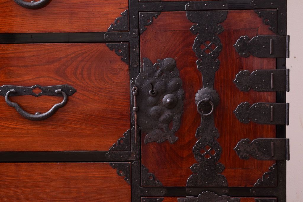 アンティーク家具　前面欅材　古民具・骨董　明治〜大正期のアンティーク最上箪笥