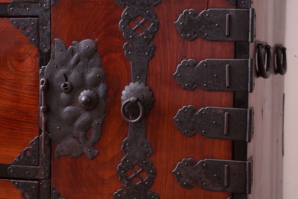 アンティーク家具　前面欅材　古民具・骨董　明治〜大正期のアンティーク最上箪笥