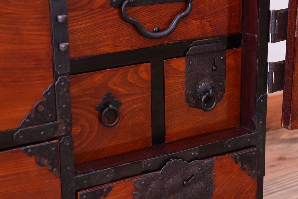 アンティーク家具　前面欅材　古民具・骨董　明治〜大正期のアンティーク最上箪笥