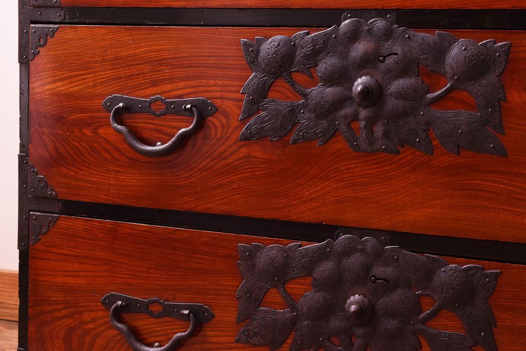 アンティーク家具　前面欅材　古民具・骨董　明治〜大正期のアンティーク最上箪笥