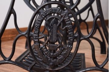 アンティーク雑貨　イギリスアンティーク　ジャンク品　人気の工業用シンガーミシン
