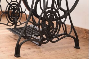 アンティーク雑貨　イギリスアンティーク　ジャンク品　人気の工業用シンガーミシン