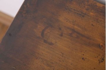 アンティーク家具　ダイヤガラス!シンプルで小振りな和製アンティーク収納棚(戸棚)