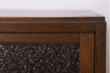 アンティーク家具　ダイヤガラス!シンプルで小振りな和製アンティーク収納棚(戸棚)