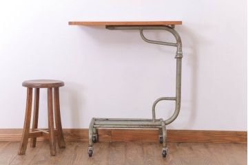  栗材天板リメイク品　人気のキャスター付きサイドテーブル(作業台)(2)