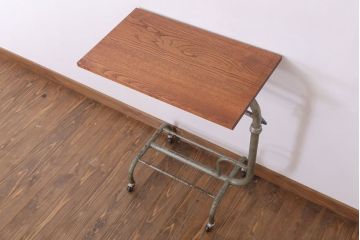  栗材天板リメイク品　人気のキャスター付きサイドテーブル(作業台)(2)