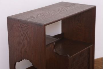 アンティーク家具　縞黒檀材と桑材!貴重な蛇腹扉の和製アンティーク収納棚(戸棚)