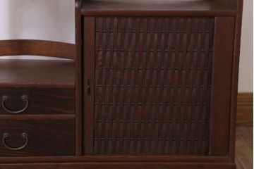 アンティーク家具　縞黒檀材と桑材!貴重な蛇腹扉の和製アンティーク収納棚(戸棚)