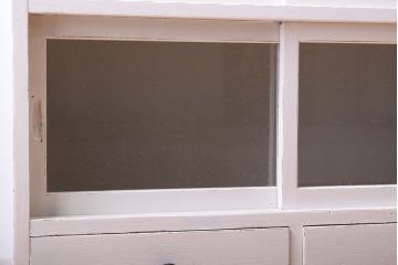 アンティーク家具　アンティークペイント　引き出し付き!気泡・すりガラス入りのおしゃれな戸棚(収納棚)(2)