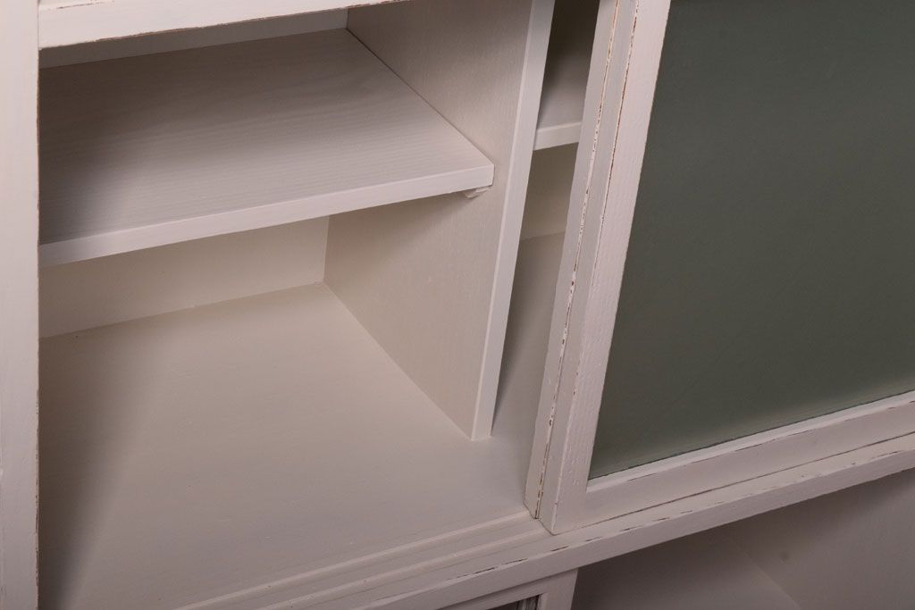 アンティーク家具　アンティークペイント　引き出し付き!気泡・すりガラス入りのおしゃれな戸棚(収納棚)(2)