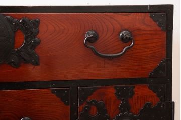 アンティーク家具　明治大正期　前面欅材の小ぶりな重ね仙台箪笥(衣装箪笥)