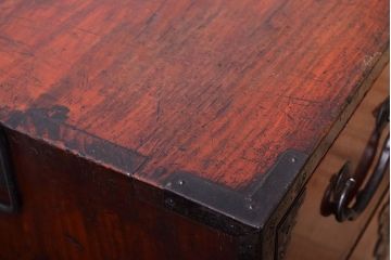 アンティーク家具　明治大正期　前面欅材の小ぶりな重ね仙台箪笥(衣装箪笥)