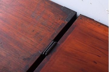 アンティーク家具　明治大正期　前面欅材の小ぶりな重ね仙台箪笥(衣装箪笥)