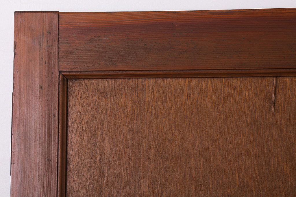 ダイヤガラス入り!シンプルな木製アンティークドア