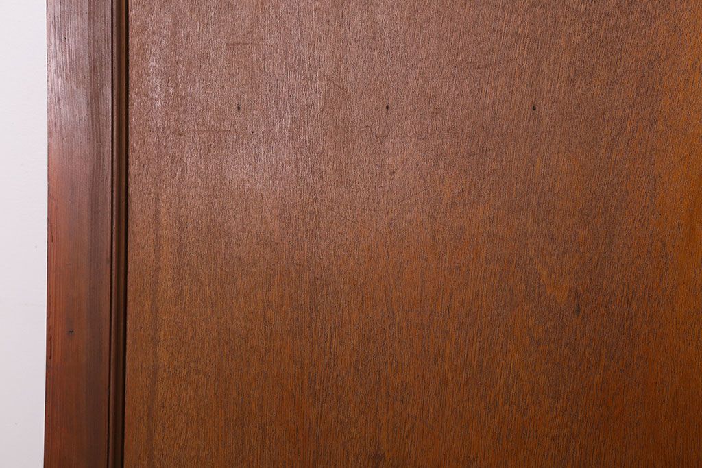 ダイヤガラス入り!シンプルな木製アンティークドア