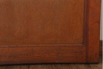 ダイヤガラス入り!シンプルな木製アンティークドア