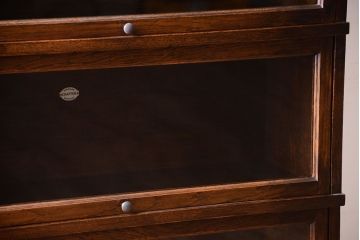 ヴィンテージ家具　イギリスビンテージ　脚付き!オーク材製スタッキングブックケース