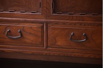 アンティーク家具　大正〜昭和　前面欅材　脚付き!和箪笥ローボード(1)