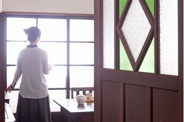 大正ロマン　色ガラス・ダイヤガラス入り!古い木製のドア