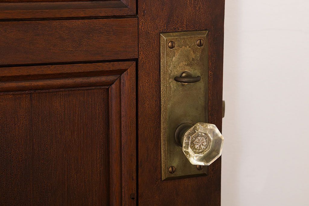 大正〜昭和　ガラス取っ手のアンティークドア