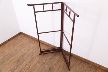 アンティーク雑貨　古民具・骨董　上品な朱色の屏風衣桁(2)