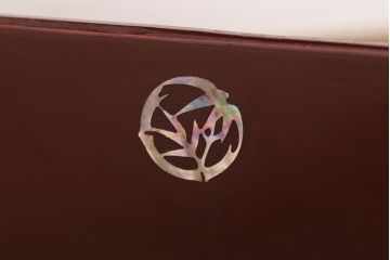 アンティーク雑貨　古民具・骨董　上品な朱色の屏風衣桁(2)