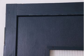 【S様ご成約分】銀モールガラス入りのレトロなネイビーペイントアンティークドア