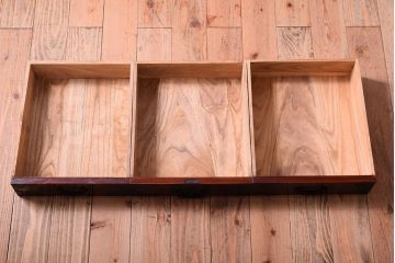 アンティーク家具　前面欅材!漆が美しく、金具が立派な佐渡箪笥ローボード