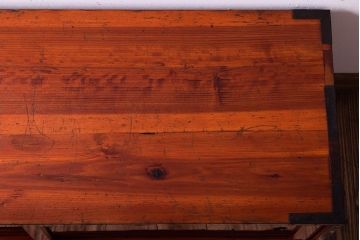 アンティーク家具　前面欅材!漆が美しく、金具が立派な佐渡箪笥ローボード