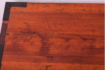 アンティーク家具　前面欅材!漆が美しく、金具が立派な佐渡箪笥ローボード