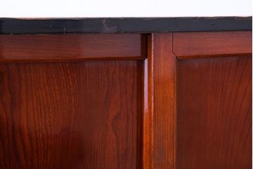 アンティーク家具　前面欅材!漆が美しく、金具が立派な佐渡箪笥ローボード