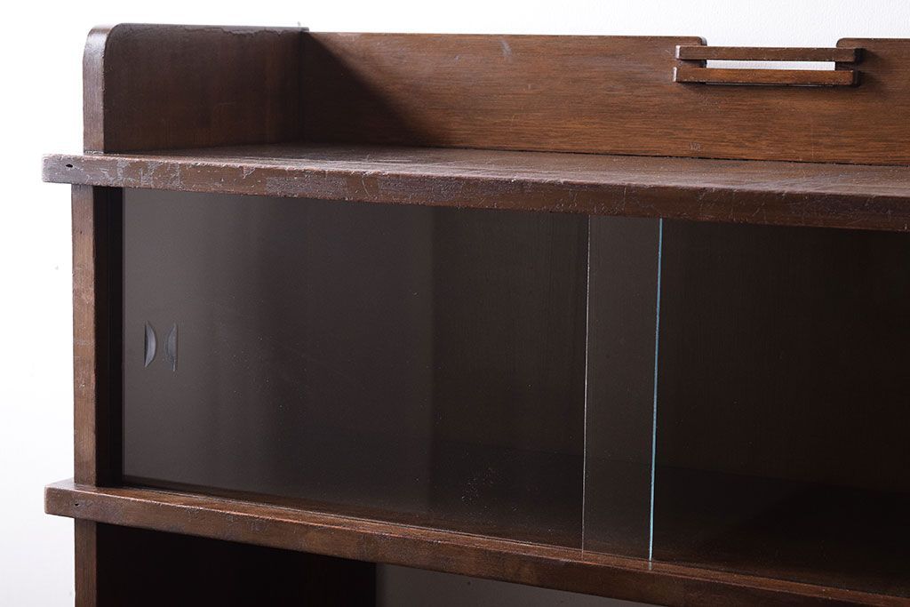 レトロ家具　アンティーク　ガラス戸付き!レトロな本棚(収納棚)