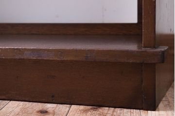 レトロ家具　アンティーク　ガラス戸付き!レトロな本棚(収納棚)