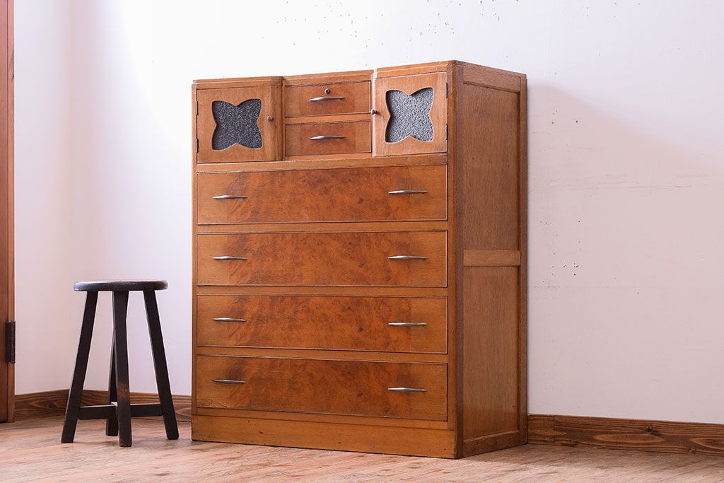 レトロ家具　ダイヤガラス入り!昭和レトロなアンティークチェスト