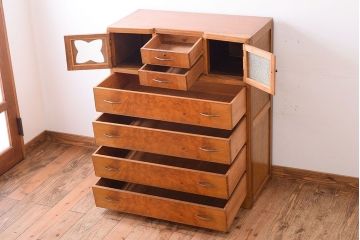 レトロ家具　ダイヤガラス入り!昭和レトロなアンティークチェスト