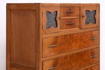 レトロ家具　ダイヤガラス入り!昭和レトロなアンティークチェスト