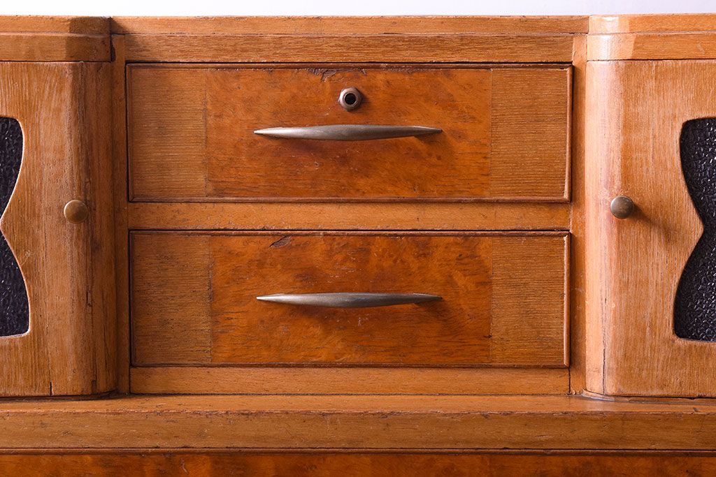 レトロ家具　ダイヤガラス入り!昭和レトロなアンティークチェスト